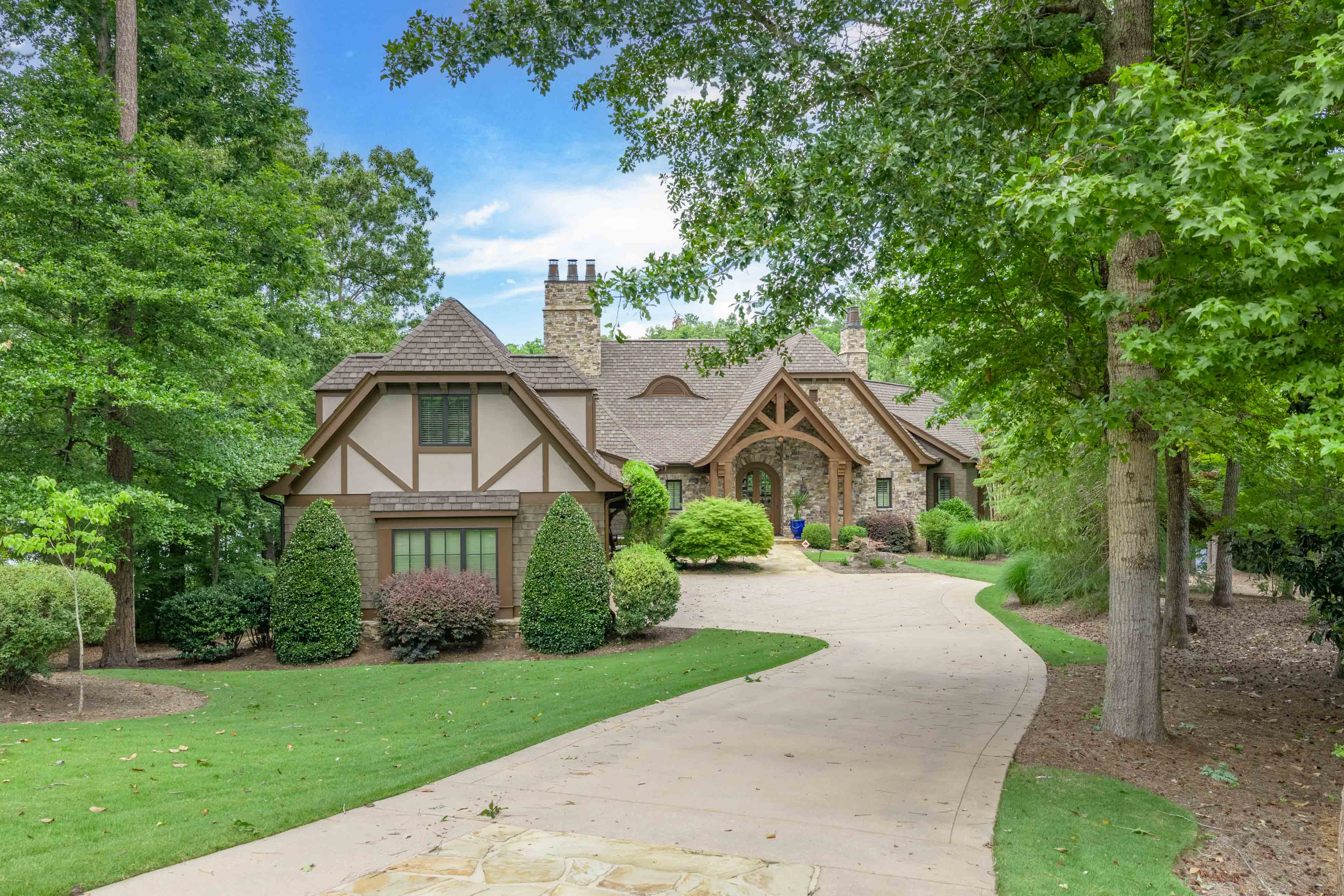 2241 Sandy Ford image 1